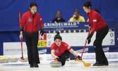 九游体育下载:中国女子冰壶队世锦赛夺铜直通冬奥会
